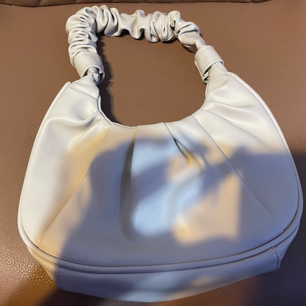 (Brand unknown) white/beige ruffled handle hand/shoulder bag